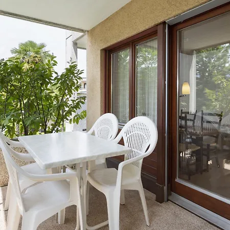 Al Centro-3 By Interhome